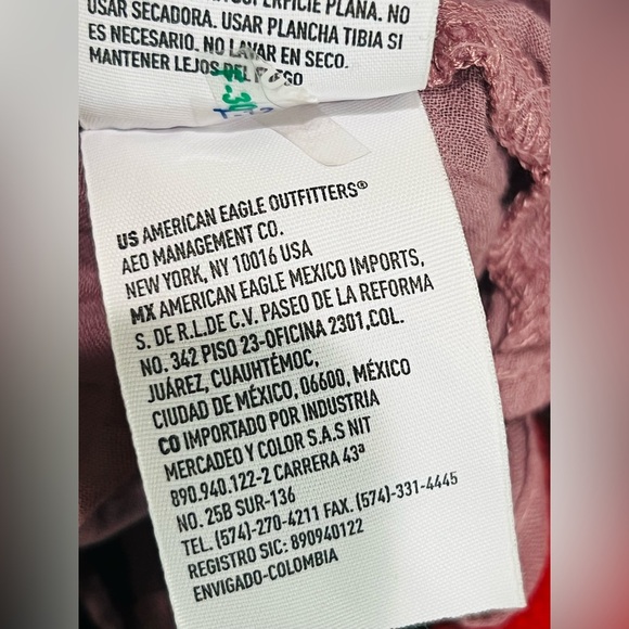 AMERICAN EAGLE WOMEN PURPLE SQUARE NECK SMOCKED PEASANT TOP
XL - Picture 13 of 15